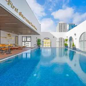 Golden Lotus 4* Da Nang